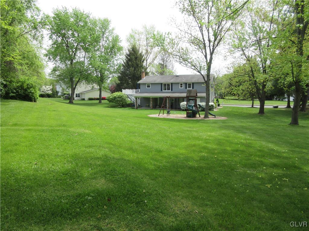 953 Powder Mill Road Bethlehem, PA 18017 - Photo 4 of 33 Large, private back yard