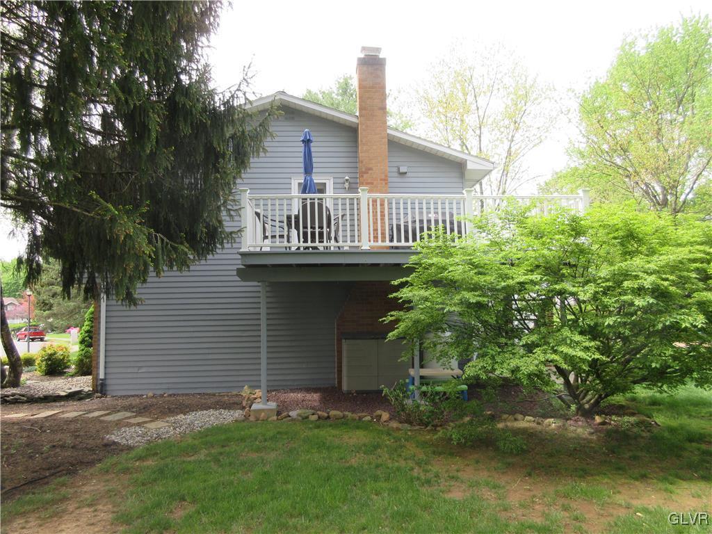 953 Powder Mill Road Bethlehem, PA 18017 - Photo 9 of 33 Side deck