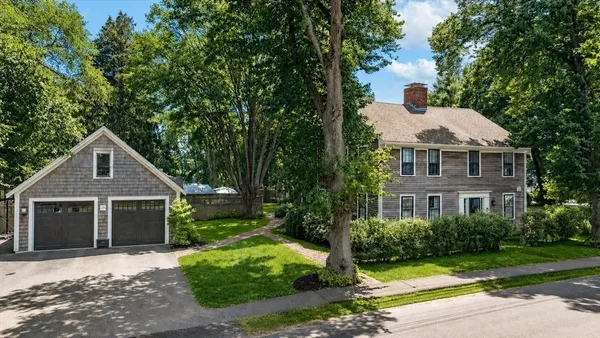 $3,075,000 | 29 Pleasant Street, Hingham, MA 02043