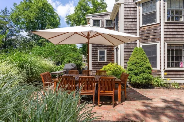 $3,075,000 | 29 Pleasant Street, Hingham, MA 02043