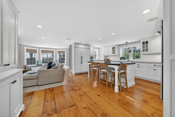 $3,075,000 | 29 Pleasant Street, Hingham, MA 02043
