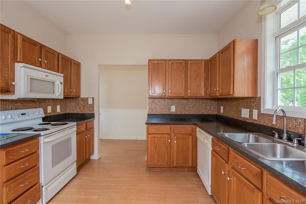6116 Raisin Tree Lane Charlotte, NC 28215 - Photo 2 of 25 Gallery Image 2