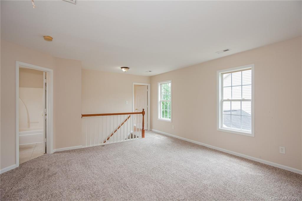 6116 Raisin Tree Lane Charlotte, NC 28215 - Photo 12 of 25 Gallery Image 12
