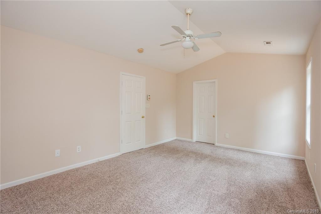 6116 Raisin Tree Lane Charlotte, NC 28215 - Photo 16 of 25 Gallery Image 16