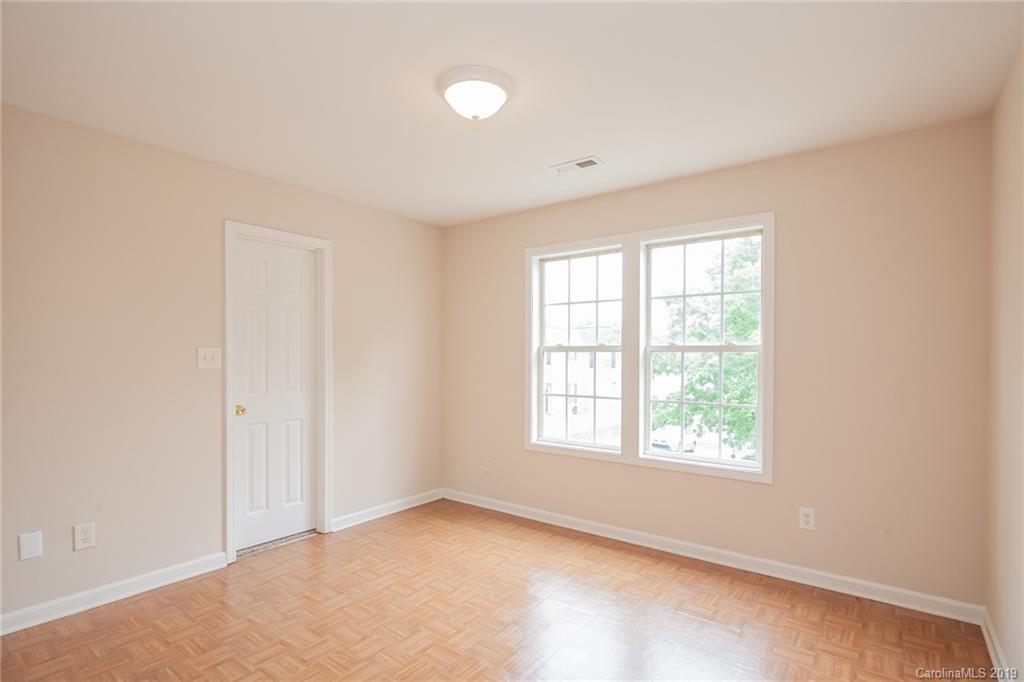 6116 Raisin Tree Lane Charlotte, NC 28215 - Photo 20 of 25 Gallery Image 20