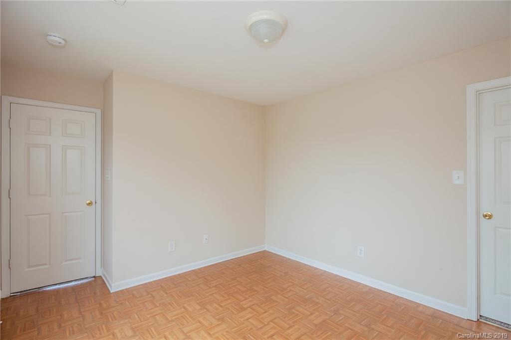 6116 Raisin Tree Lane Charlotte, NC 28215 - Photo 21 of 25 Gallery Image 21
