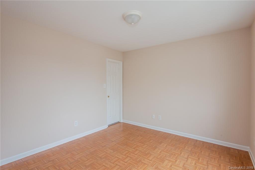6116 Raisin Tree Lane Charlotte, NC 28215 - Photo 22 of 25 Gallery Image 22