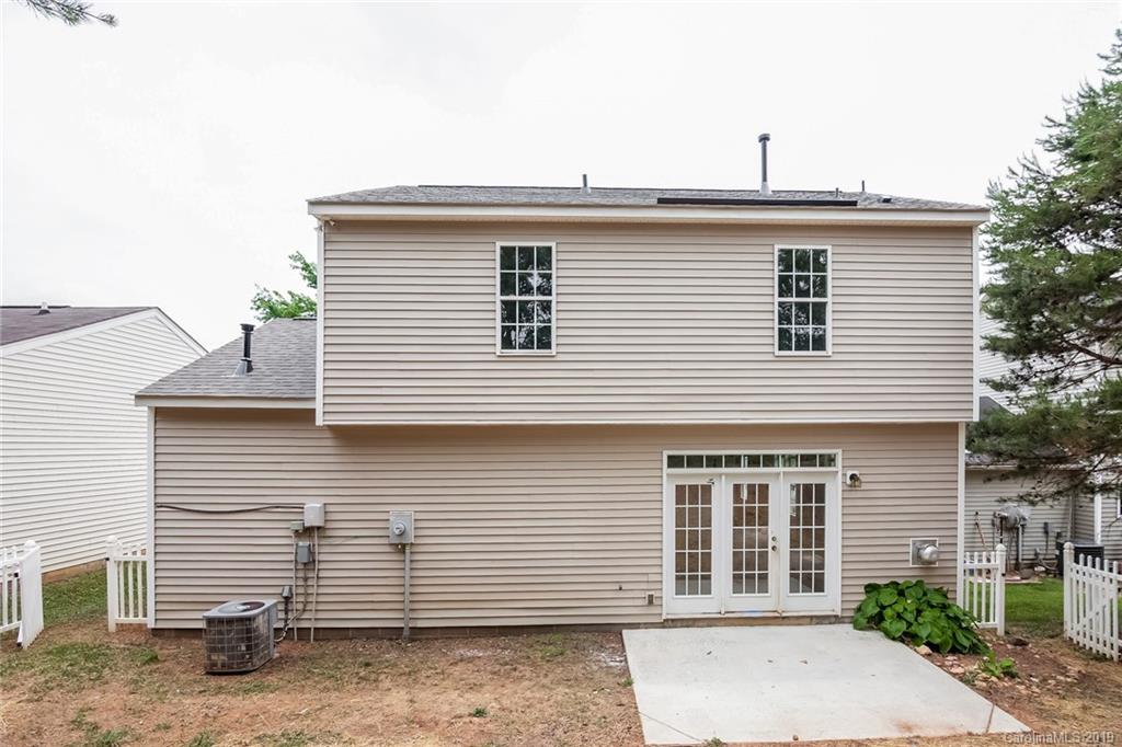 6116 Raisin Tree Lane Charlotte, NC 28215 - Photo 4 of 25 Gallery Image 4