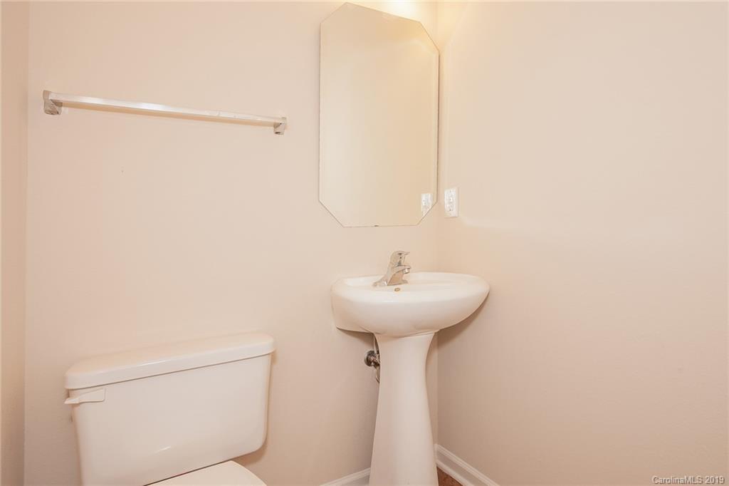 6116 Raisin Tree Lane Charlotte, NC 28215 - Photo 10 of 25 Gallery Image 10