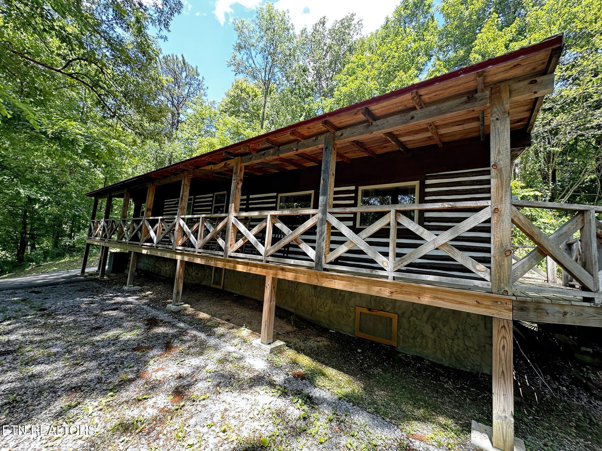 576 Mill Creek Road Pigeon Forge, TN 37863 - Photo 2 of 31 576 Mill Creek Road