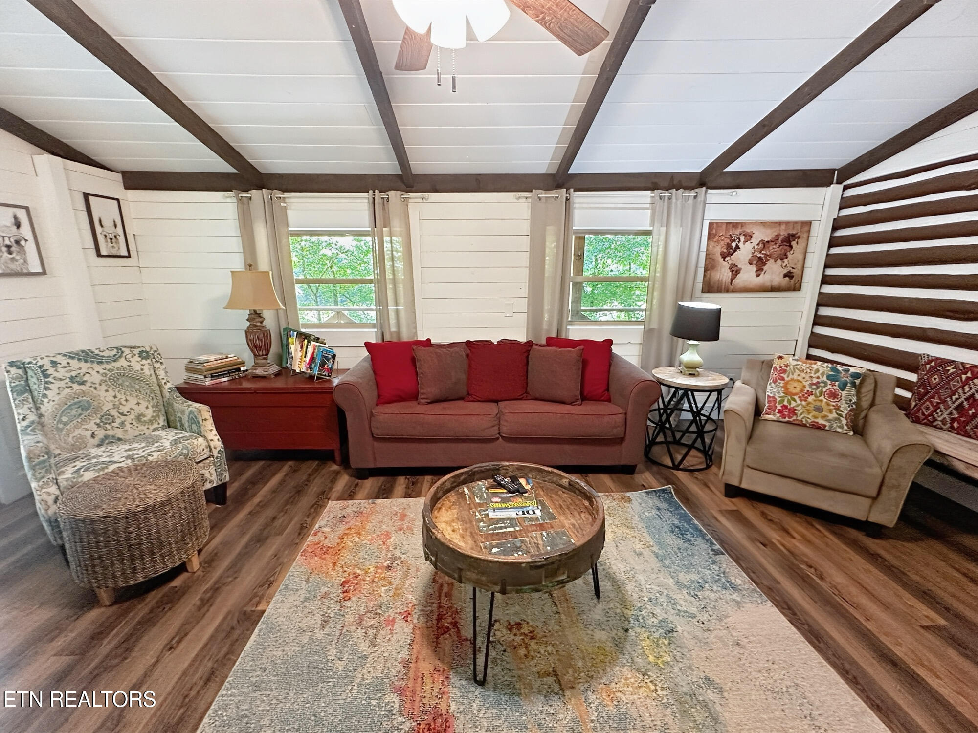576 Mill Creek Road Pigeon Forge, TN 37863 - Photo 7 of 31 Living room