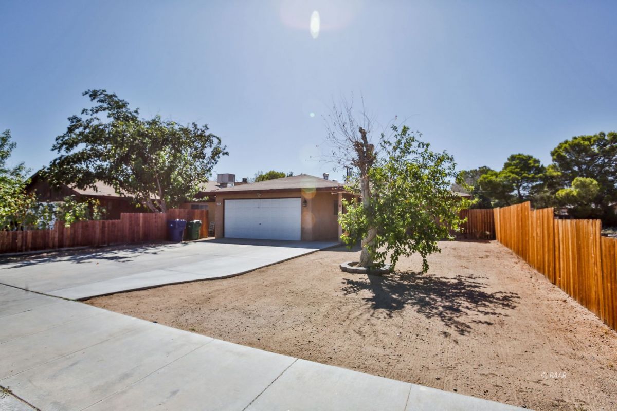 209 South Gateway Boulevard Ridgecrest, CA 93555 - Photo 1 of 1 Gallery Image 1