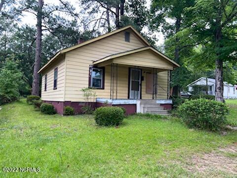 108 Hazelwood Avenue Rockingham, NC 28379 - Photo 1 of 8 Default