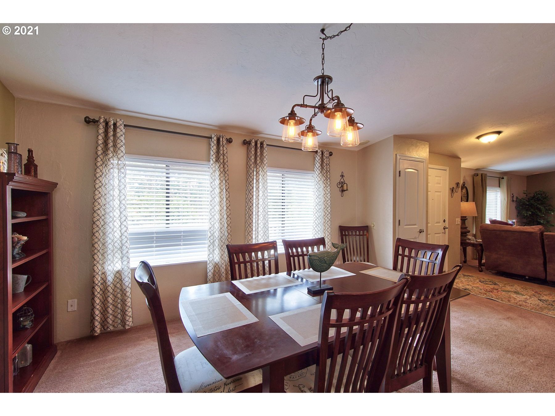 6700 Macleay Road Southeast Salem, OR 97317 - Photo 7 of 32 Gallery Image 7