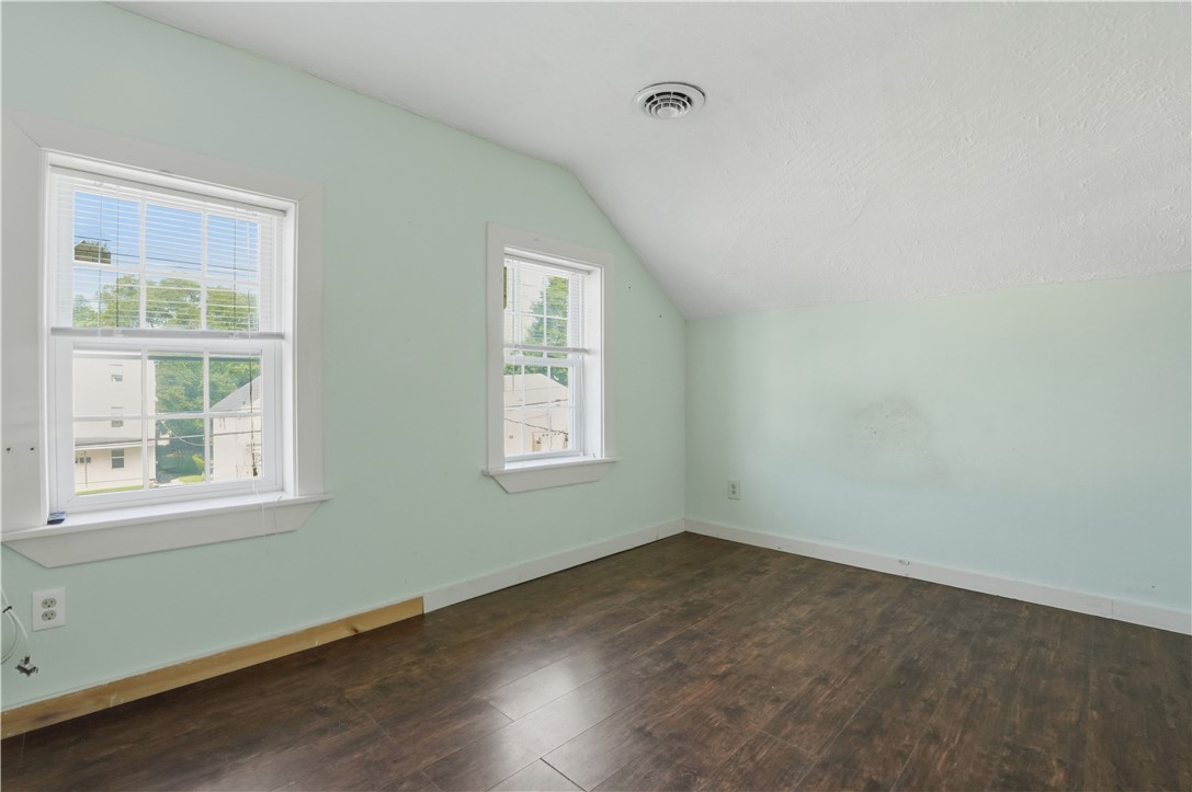 10 Hobart Street Westerly, RI 02891 - Photo 24 of 44