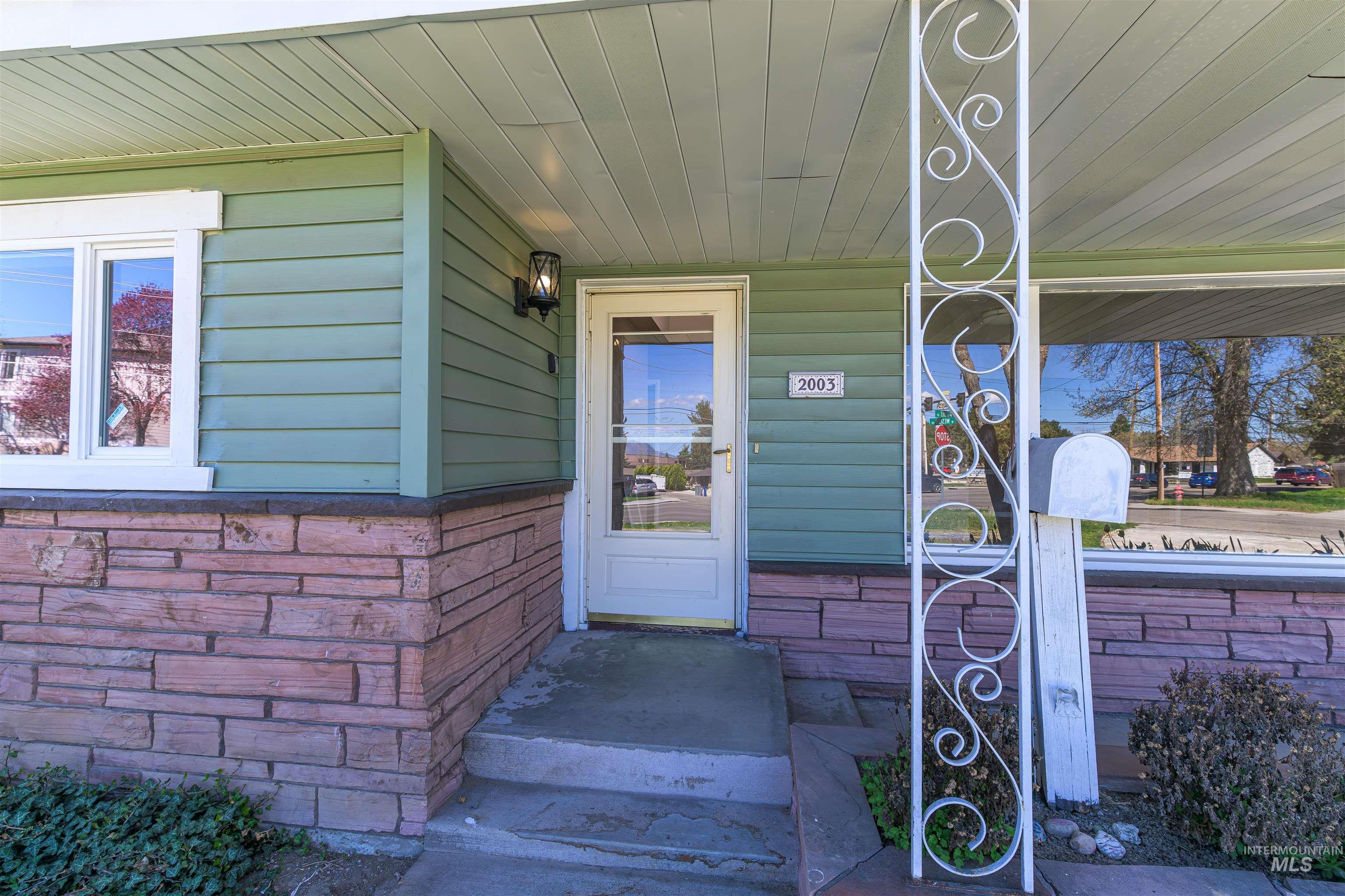 2003 North Cole Road Boise, ID 83704 - Photo 29 of 40 Entrance to property featuring a porch