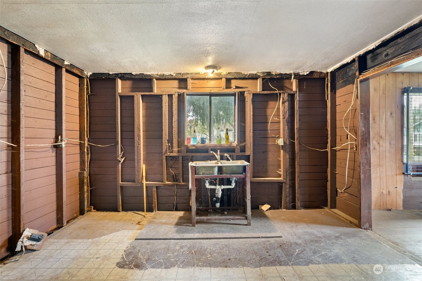 32 Fairley Street Raymond, WA 98577 - Photo 12 of 34