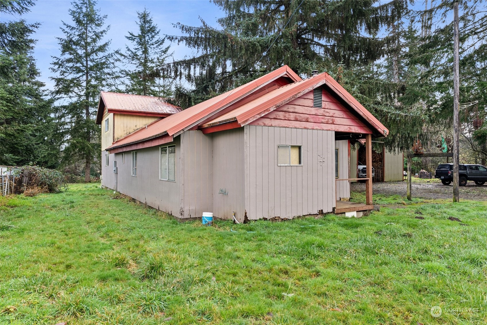 32 Fairley Street Raymond, WA 98577 - Photo 4 of 34