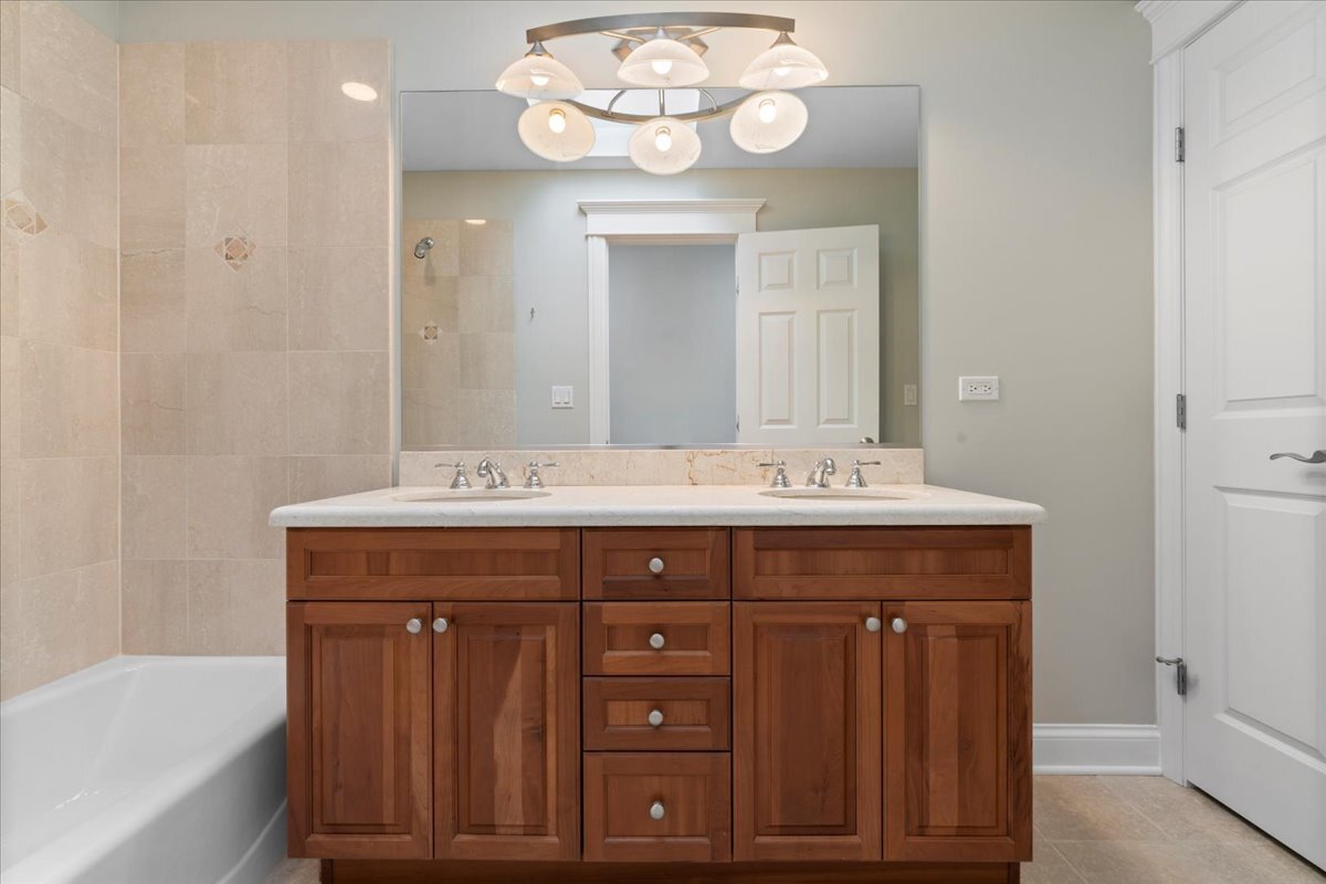 4340 North St Louis Avenue Chicago, IL 60618 - Photo 26 of 47