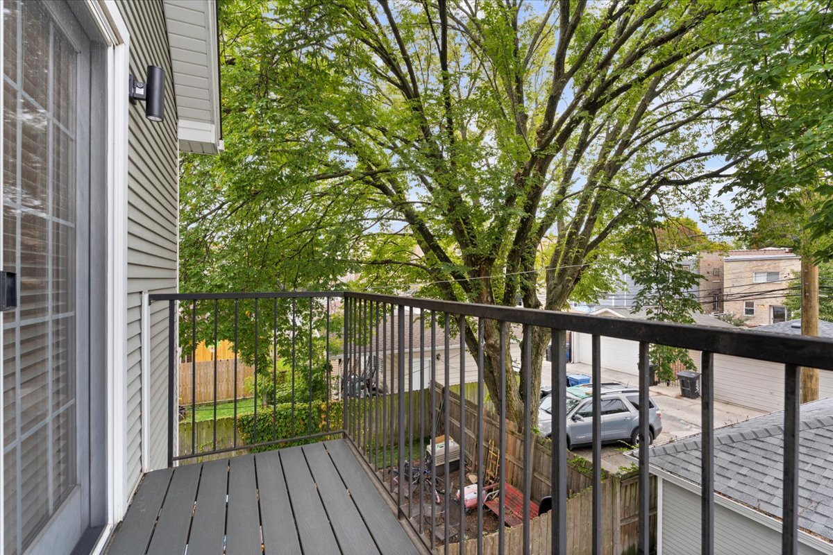 4340 North St Louis Avenue Chicago, IL 60618 - Photo 38 of 47