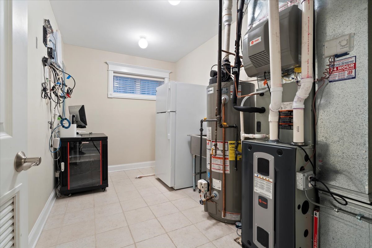 4340 North St Louis Avenue Chicago, IL 60618 - Photo 39 of 47