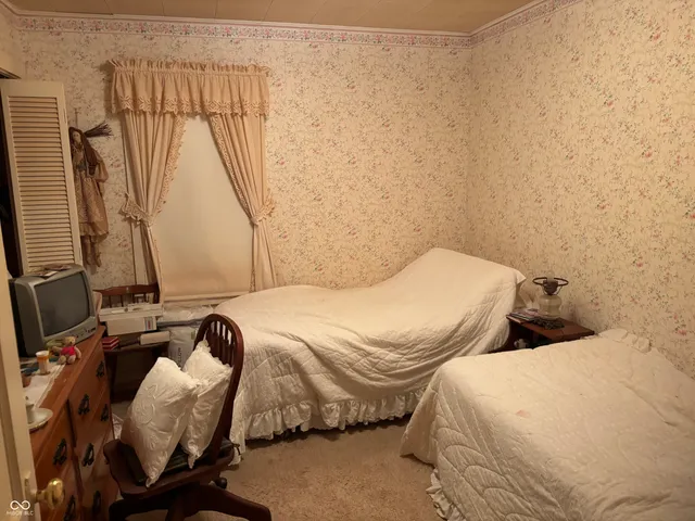 $199,000 | 3856 West Old US 40, West Terre Haute, IN 47885