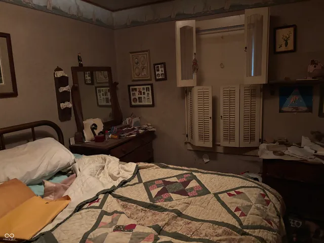 $199,000 | 3856 West Old US 40, West Terre Haute, IN 47885