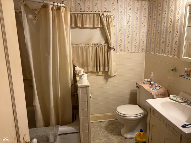 $199,000 | 3856 West Old US 40, West Terre Haute, IN 47885