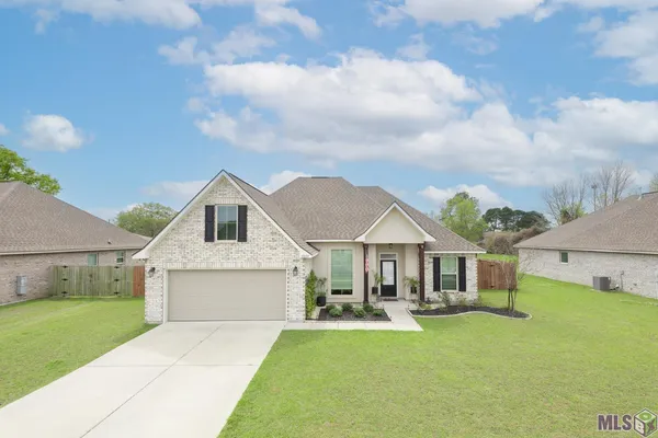 $299,000 | 3887 Cane Rdg Drive, Addis, LA 70710