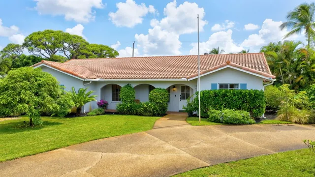 $1,950,000 | 903 Southwest 28th Avenue, Boynton Beach, FL 33435