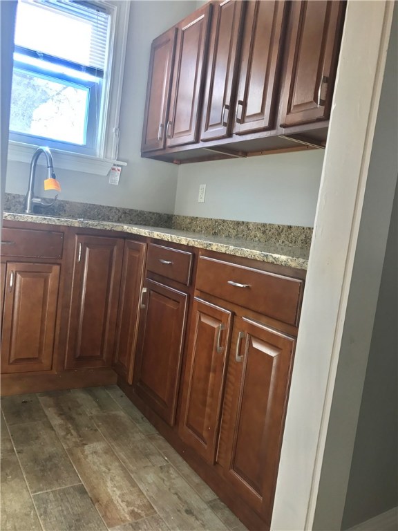 102 Colonial Road Providence, RI 02906 - Photo 11 of 12 Gallery Image 11