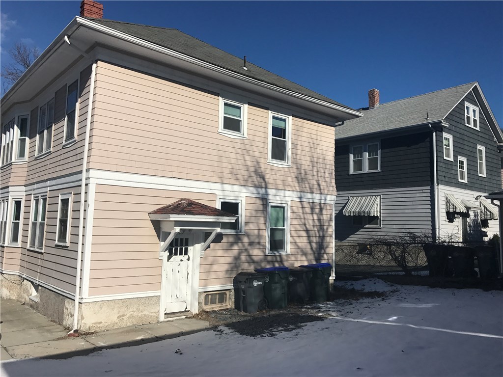 102 Colonial Road Providence, RI 02906 - Photo 4 of 12 Gallery Image 4