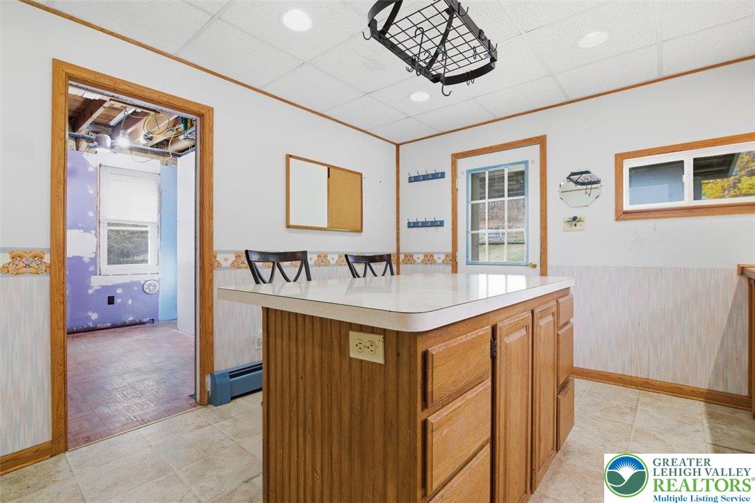 286 Oak Road Bangor, PA 18013 - Photo 17 of 67 Functional Center Island with Seating