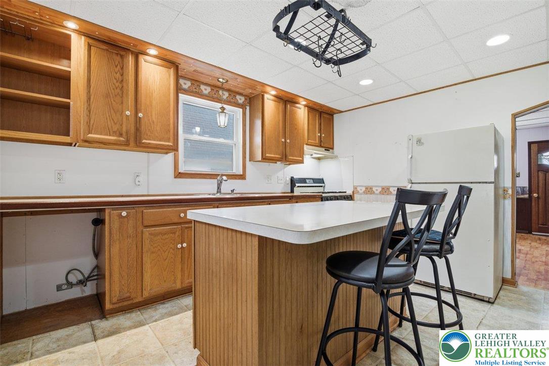 286 Oak Road Bangor, PA 18013 - Photo 21 of 67 Room for a Dishwasher