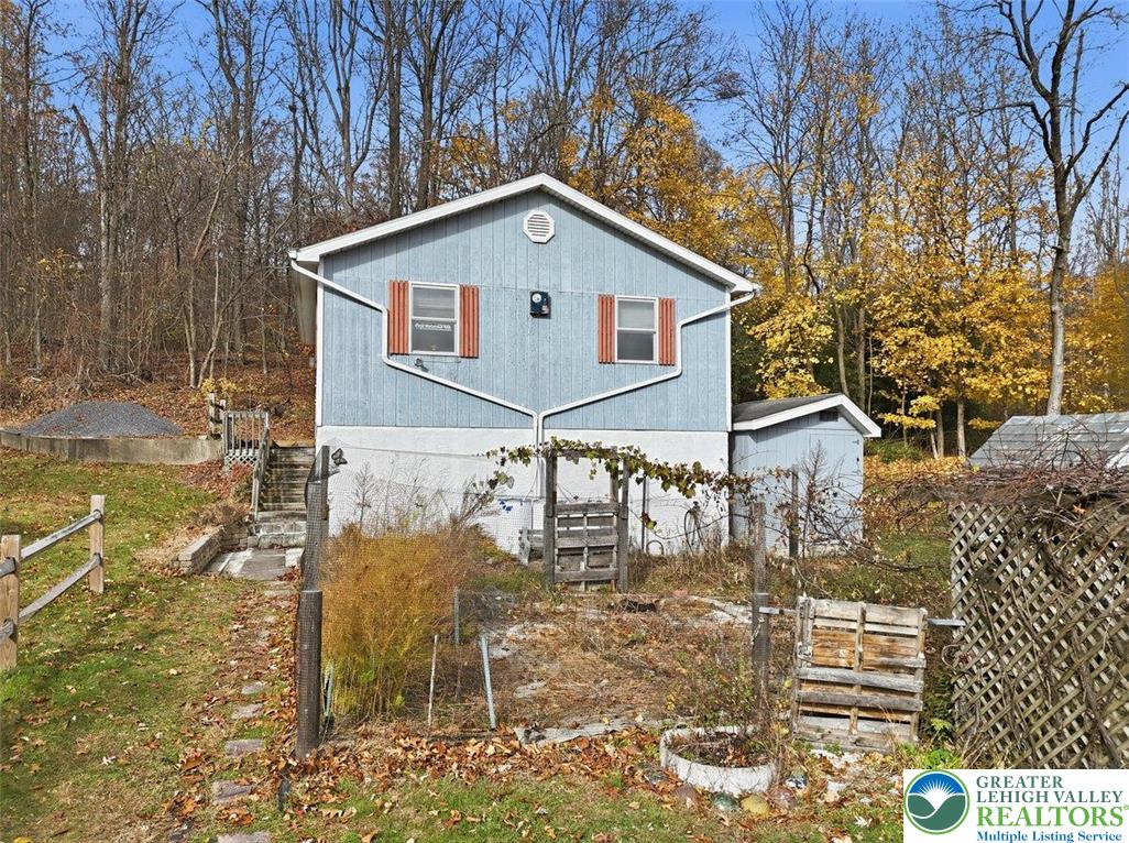 286 Oak Road Bangor, PA 18013 - Photo 60 of 67 Wire Fenced Garden