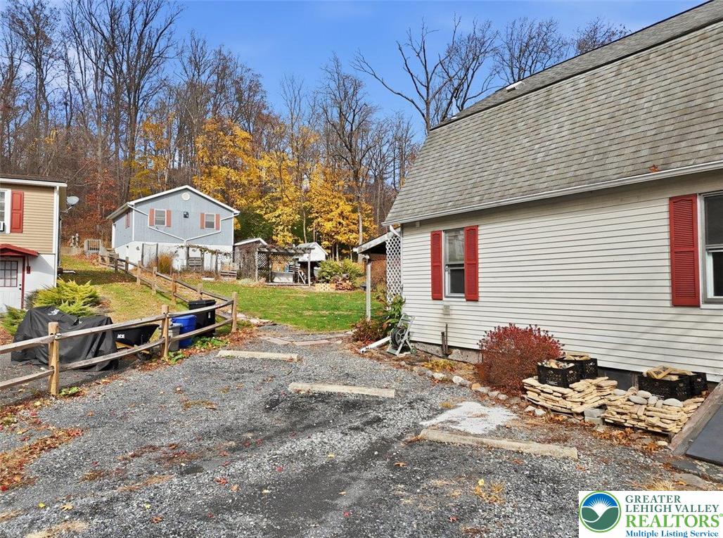 286 Oak Road Bangor, PA 18013 - Photo 65 of 67 Plenty of parking