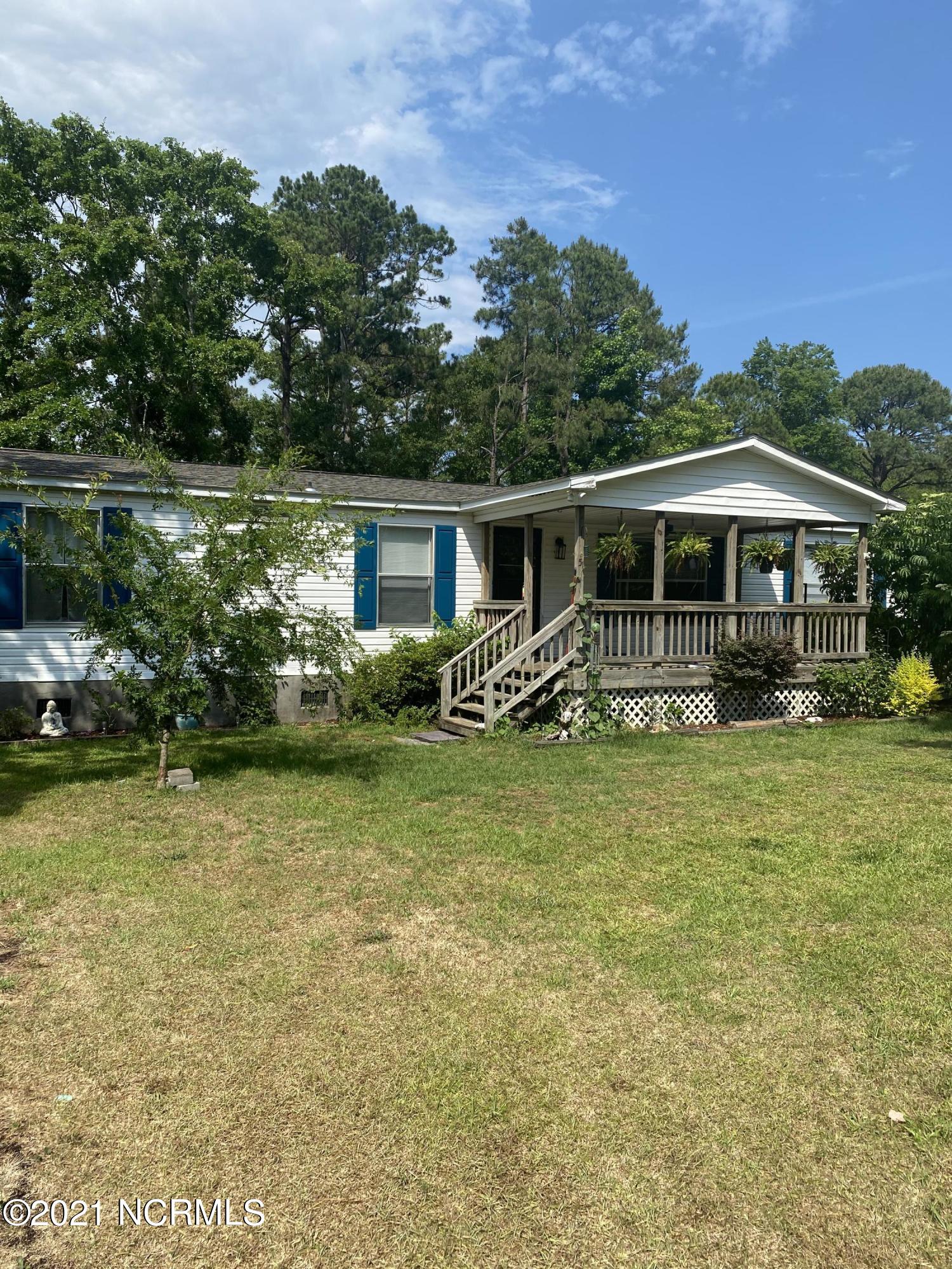 51 J E Batson Road Hampstead, NC 28443 - Photo 4 of 27 IMG_7199
