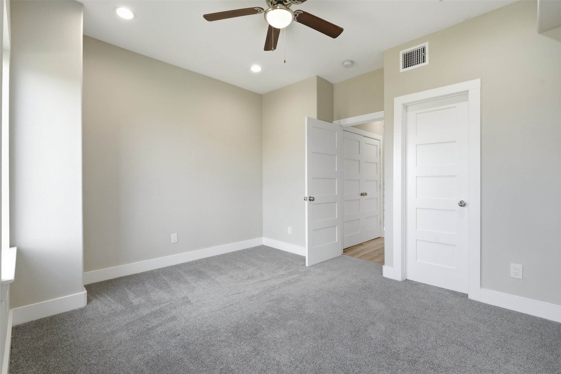 3913 Griggs Road Houston, TX 77021 - Photo 12 of 23 Gallery Image 12