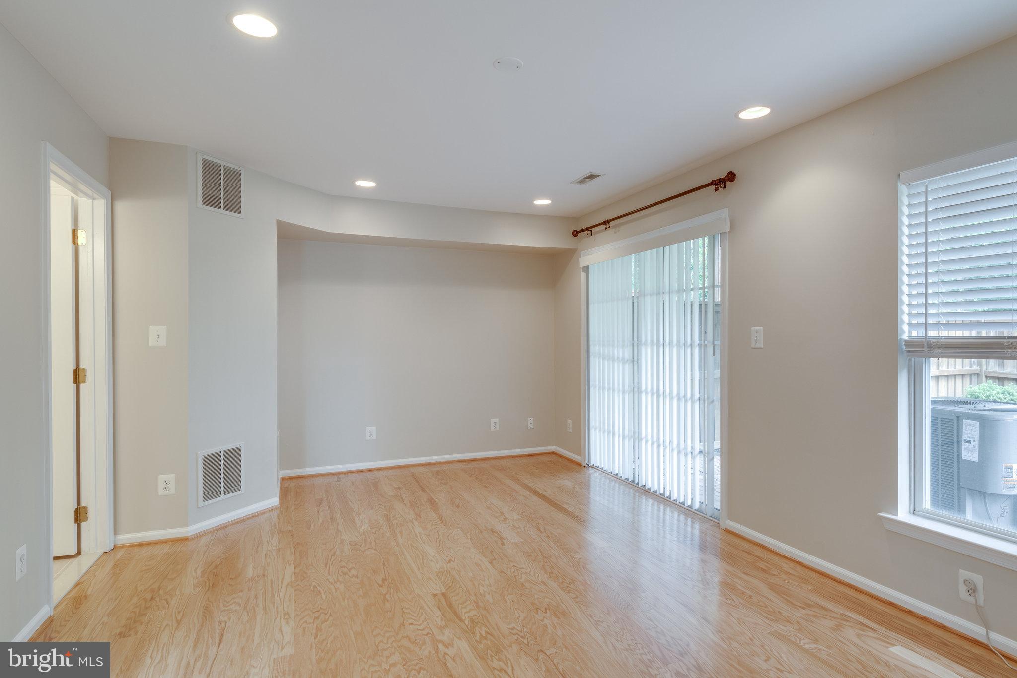 43146 Huntsman Square Broadlands, VA 20148 - Photo 27 of 31 Recreation room