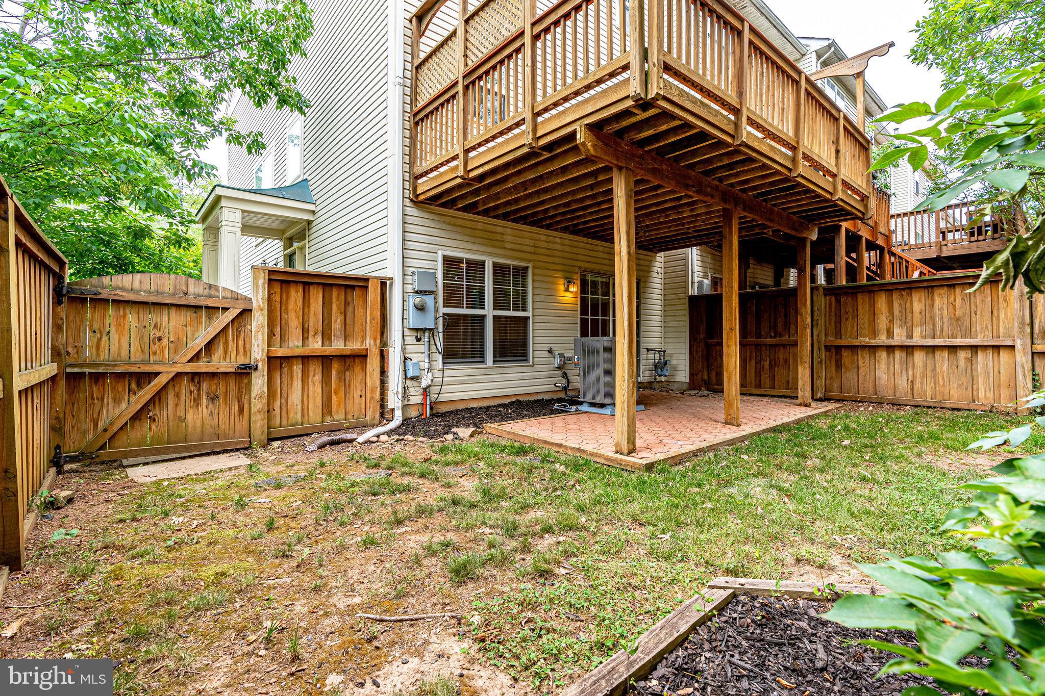 43146 Huntsman Square Broadlands, VA 20148 - Photo 31 of 31 Rear view