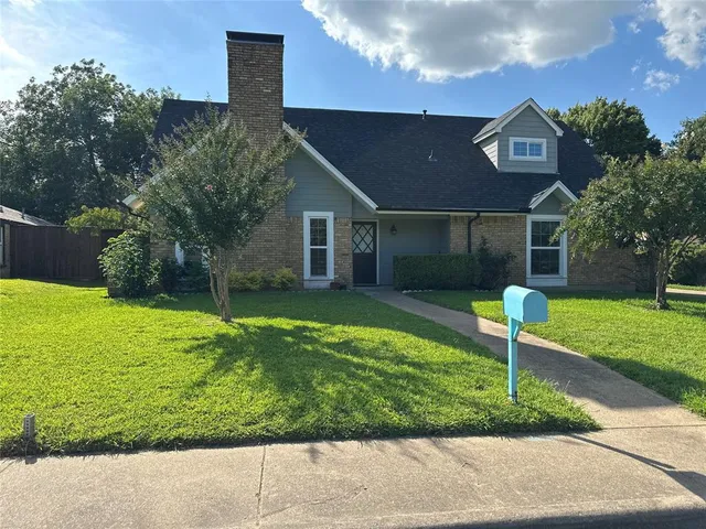 $439,500 | 147 North Greenstone Lane, Duncanville, TX 75116