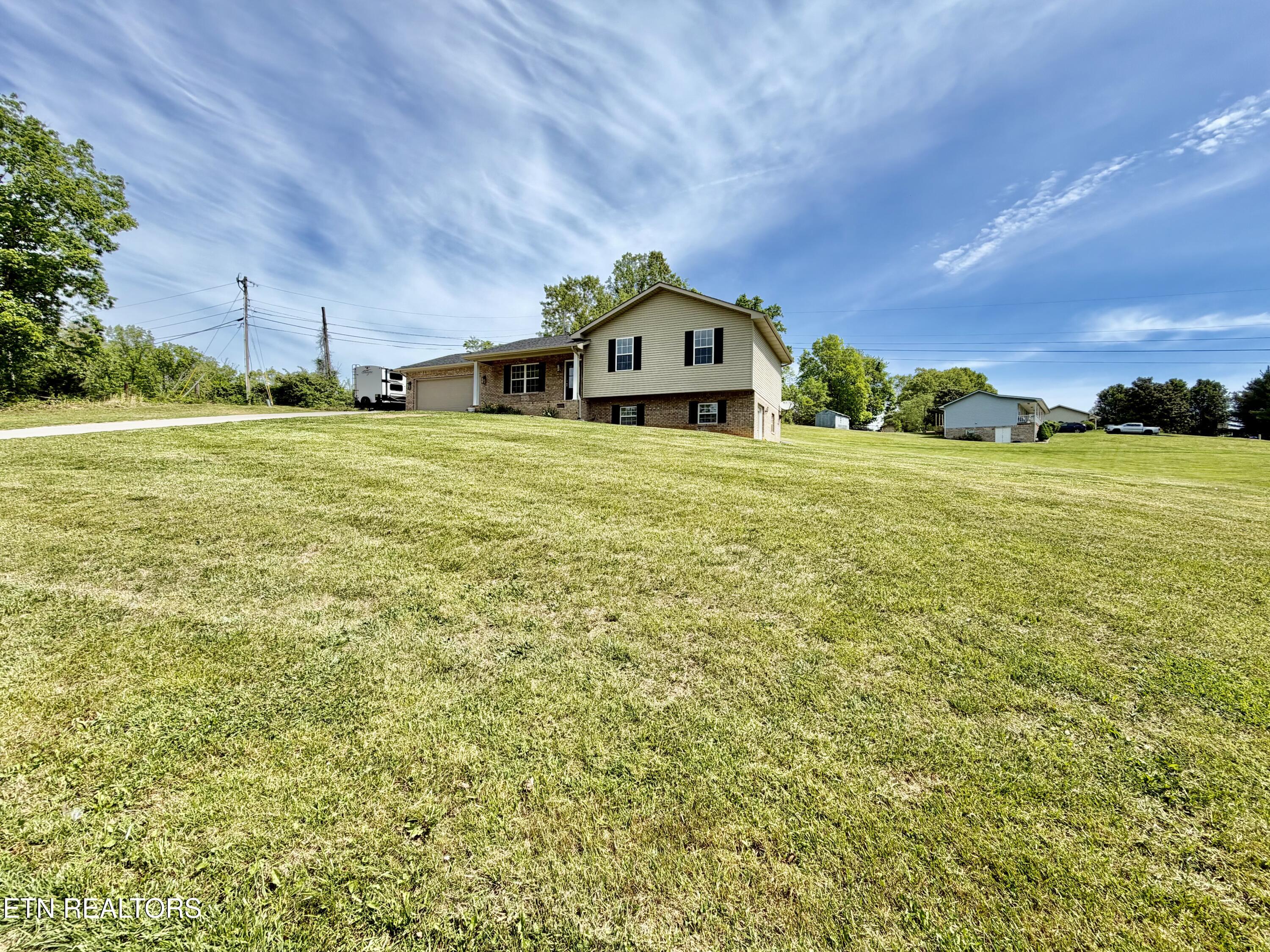 280 Baldwin Hill Road Tazewell, TN 37879 - Photo 2 of 29 IMG_3435