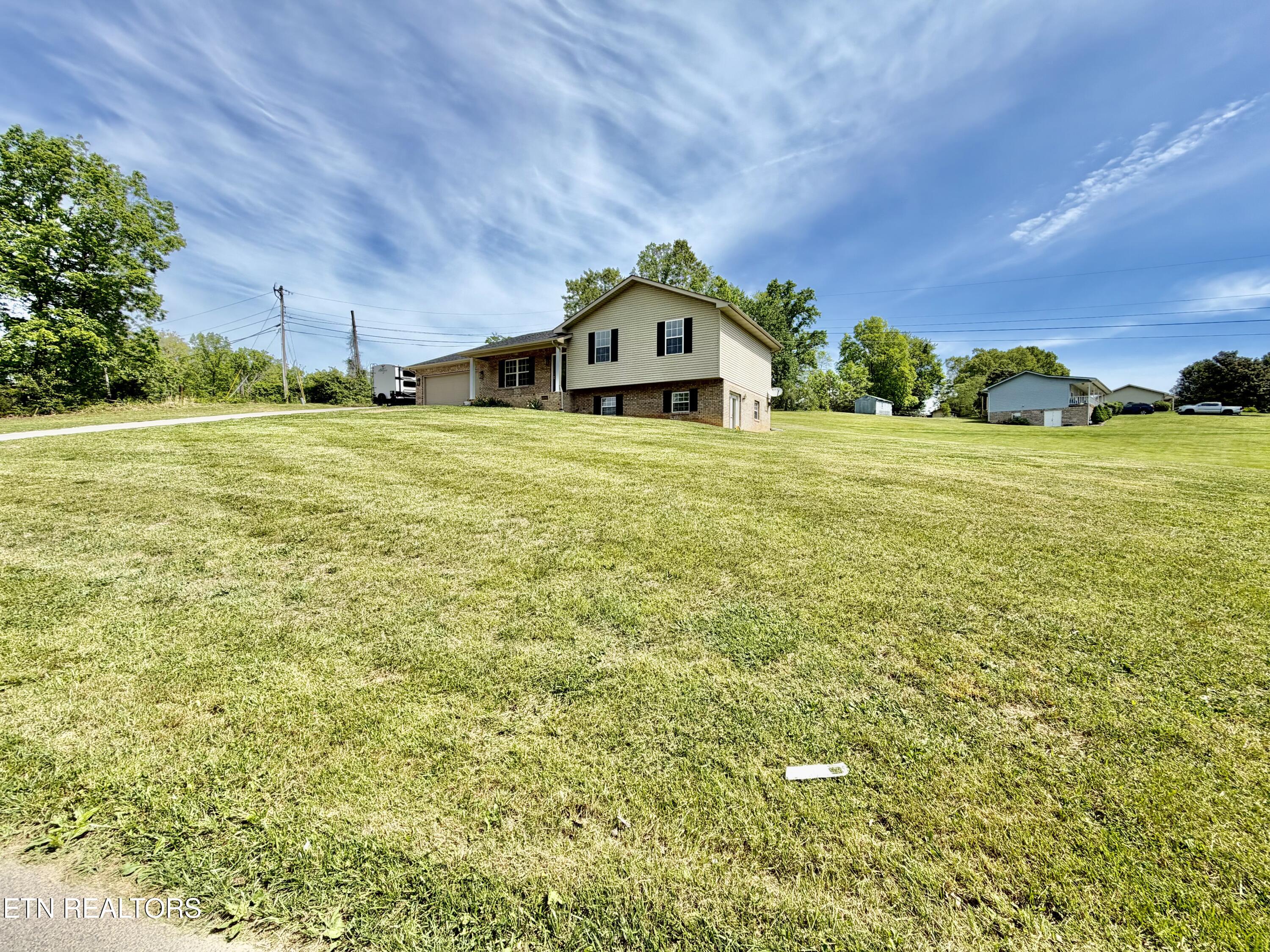 280 Baldwin Hill Road Tazewell, TN 37879 - Photo 3 of 29 IMG_3436