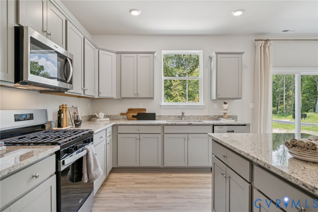 100 Liberty Lane Keswick, VA 22947 - Photo 3 of 32