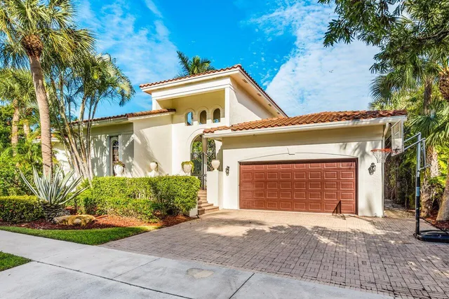 $4,500,000 | 200 North Lake Drive, Lantana, FL 33462
