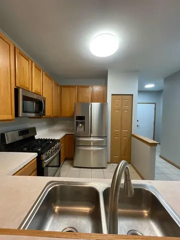 $2,100 | 1207 Brookdale Drive, Carpentersville, IL 60110