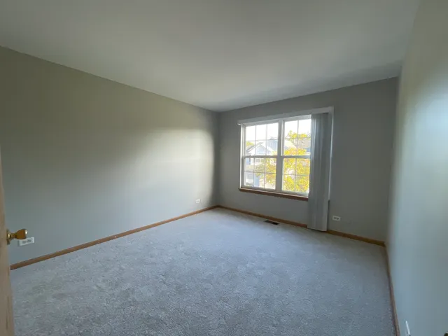 $2,100 | 1207 Brookdale Drive, Carpentersville, IL 60110