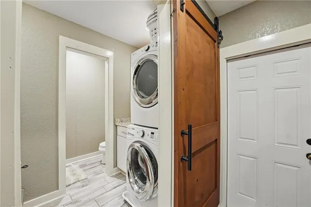 $650,000 | 1633 North 600 Road, Baldwin City, KS 66006