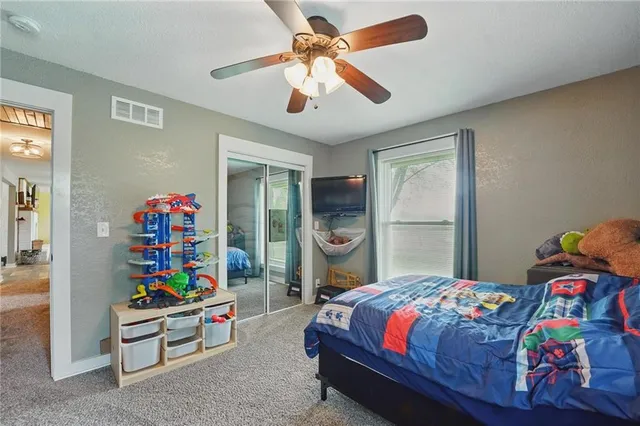 $650,000 | 1633 North 600 Road, Baldwin City, KS 66006