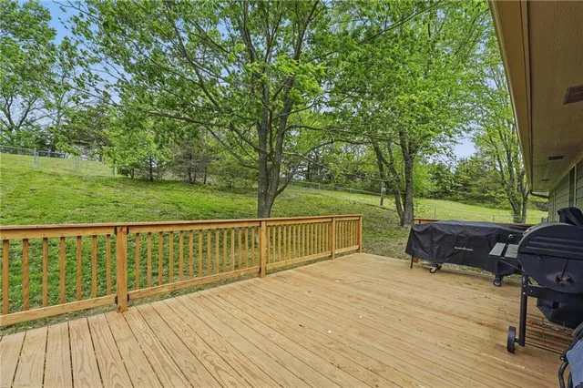 $650,000 | 1633 North 600 Road, Baldwin City, KS 66006